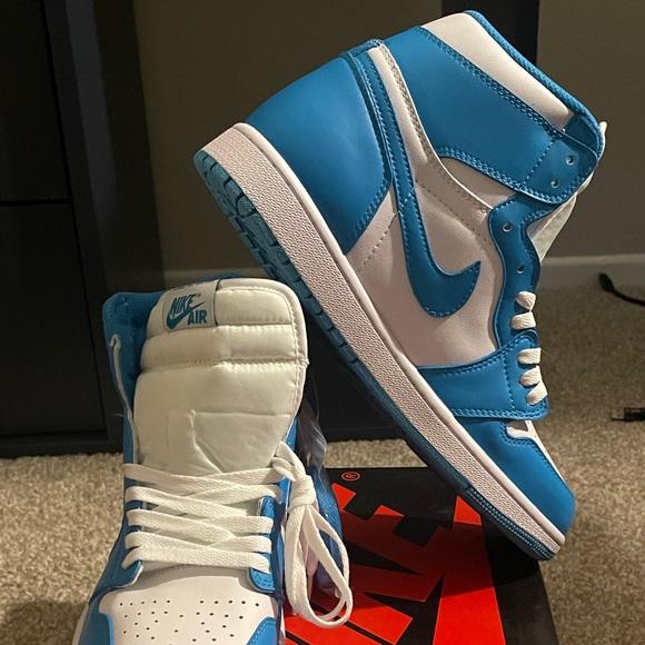(Sold) AIR JORDAN 1 RETRO HIGH OG 'UNC’ - Picture 3 of 5